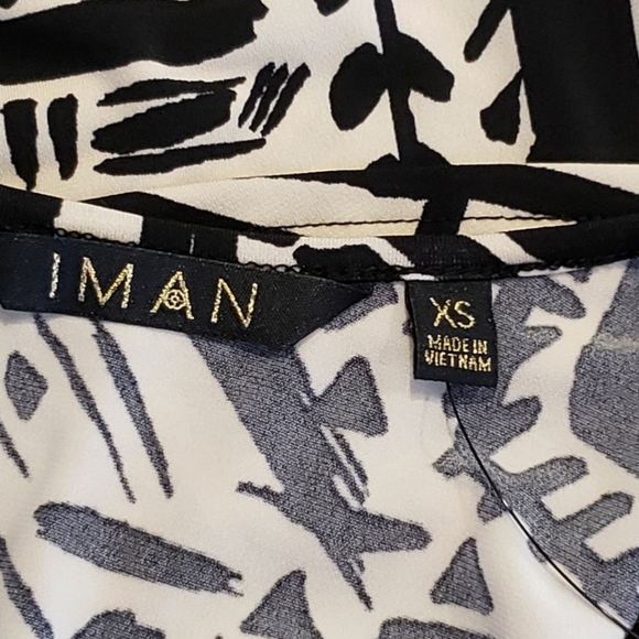 Iman Top With Cape Overlay - Picture 6 of 7